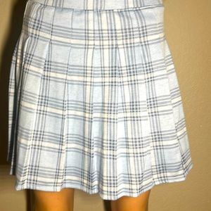 A super preppy Plaid blue midi skirt